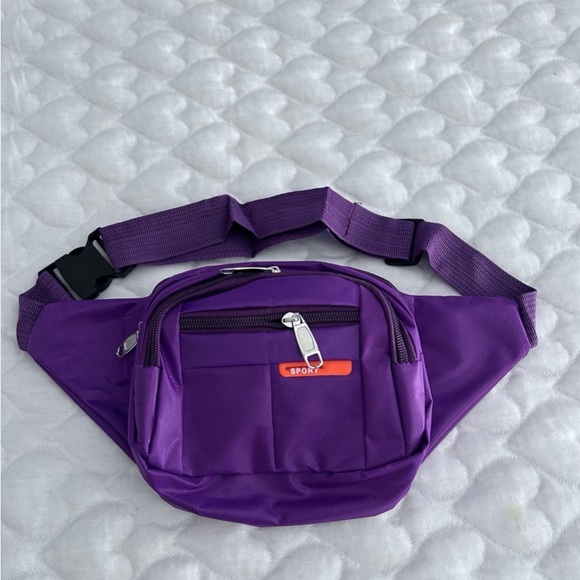 FREE FANNY PACK/ “NEW” POWERHOLD BY FABLETICS CAPRIS - Picture 5 of 6